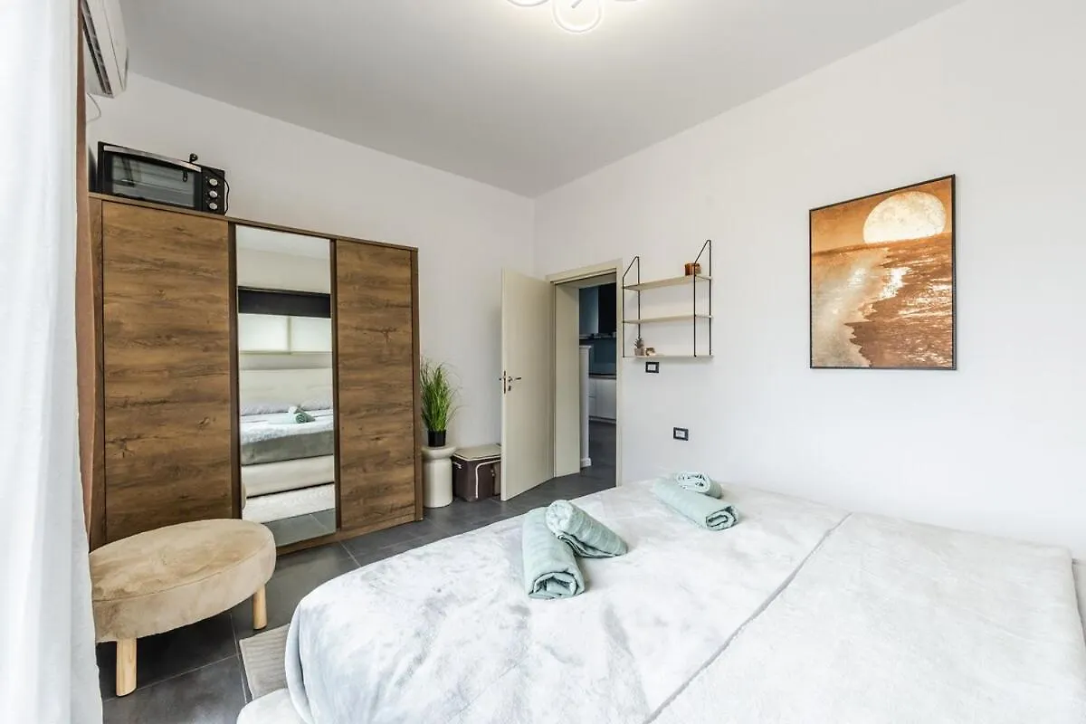 Modern Apartment With Scenic Views & Earthy Vibes Shkodër 0*,  Albania