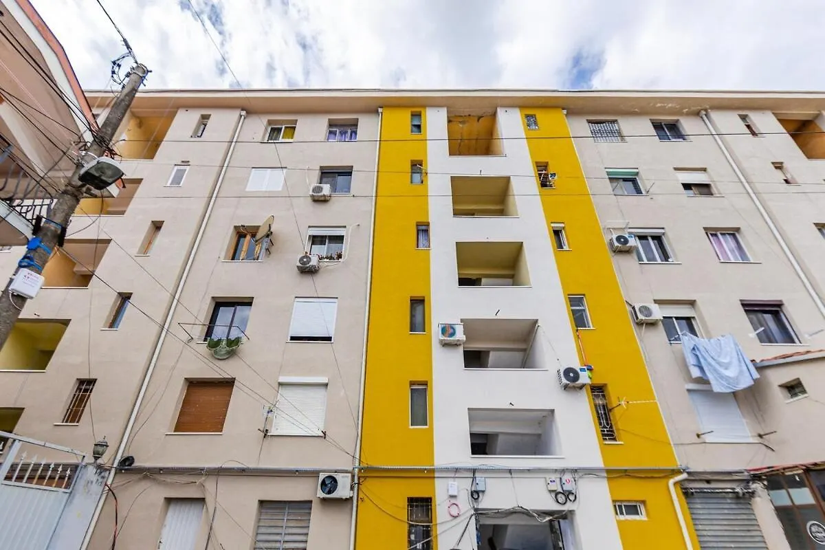 Modern Apartment With Scenic Views & Earthy Vibes Shkodër 0*,